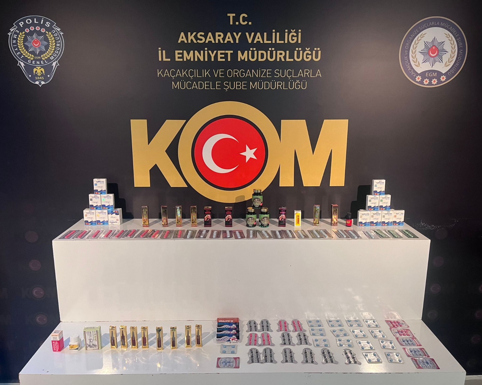 Aksaray’da gümrük kaçağı 706 cinsel içerikli ürün ele geçirildi